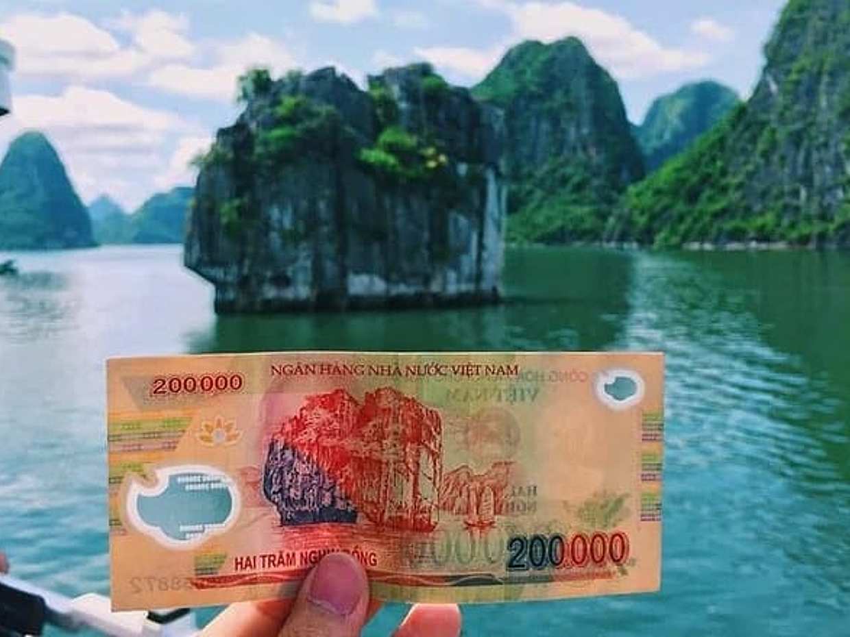 Baia di Halong Escursione a terra: 4 ore di crociera, pranzo, biglietti e grotta in Vietnam, Ha Long, photo 3