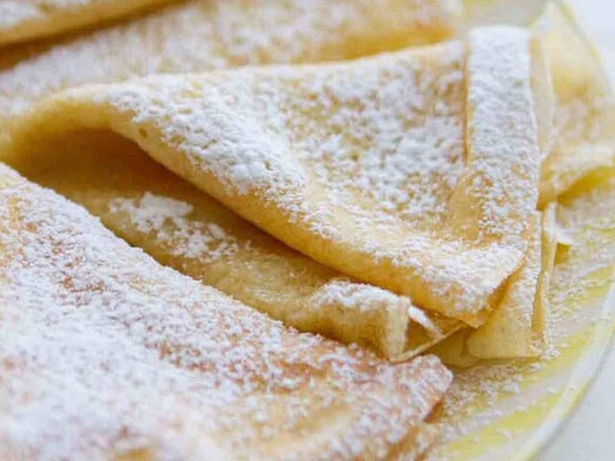 Eiffel Tower and Crepe Tasting Tour with Hotel Pick Up, photo 2