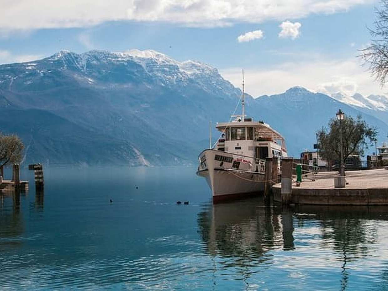 Private Day Trip from Venice to Lake Garda in Italy, photo 4