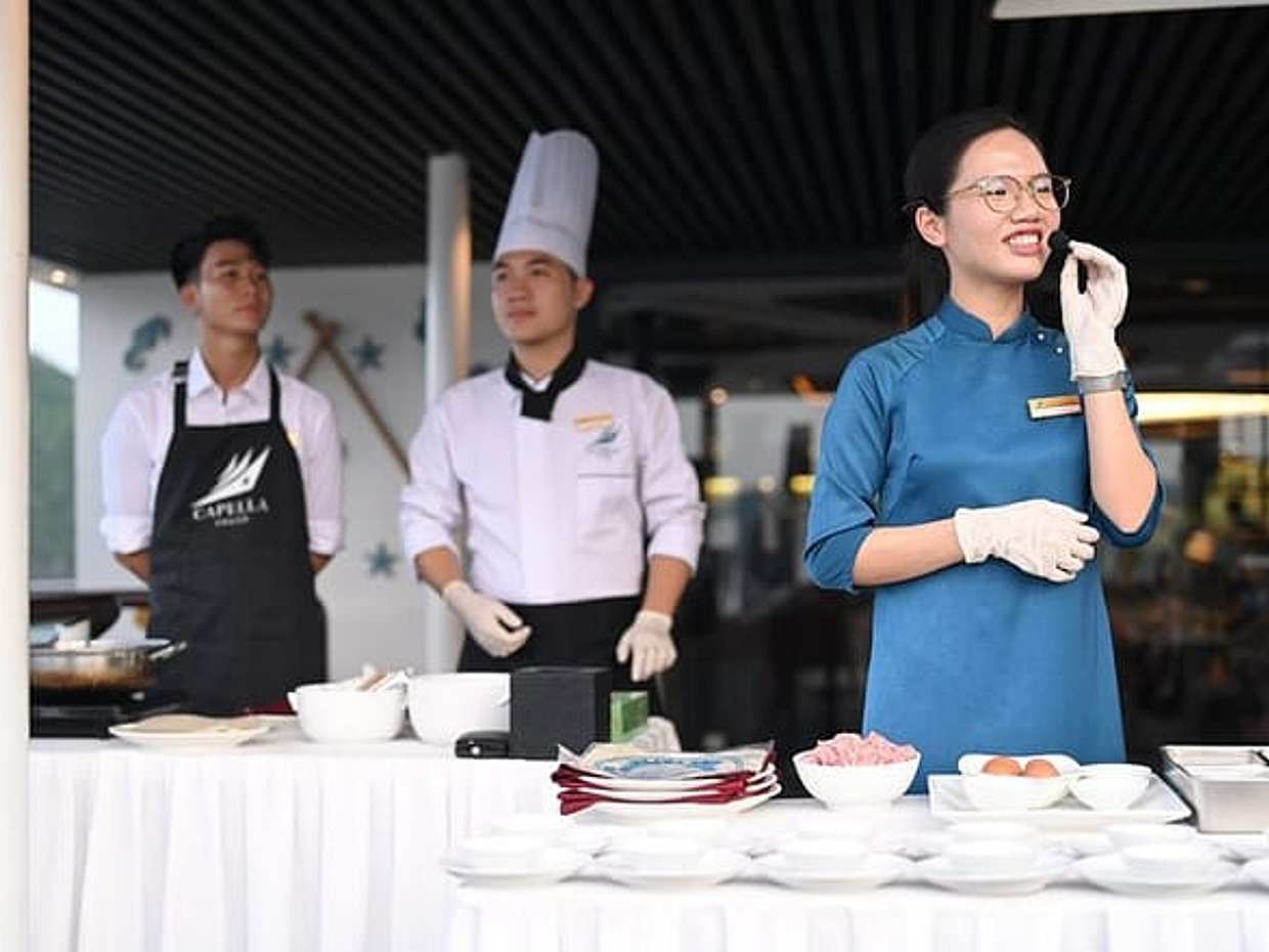 Capella 6-Star Luxury Cruise: 2D1N Halong & Lan Ha Bay Adventure in Vietnam, Ha Long, photo 5