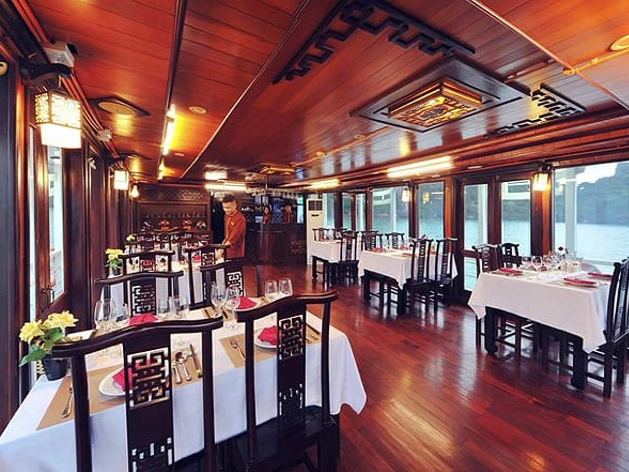 Renea Cruise - Boutique Overnight Cruise in Bai Tu Long Bay(2D1N), photo 3