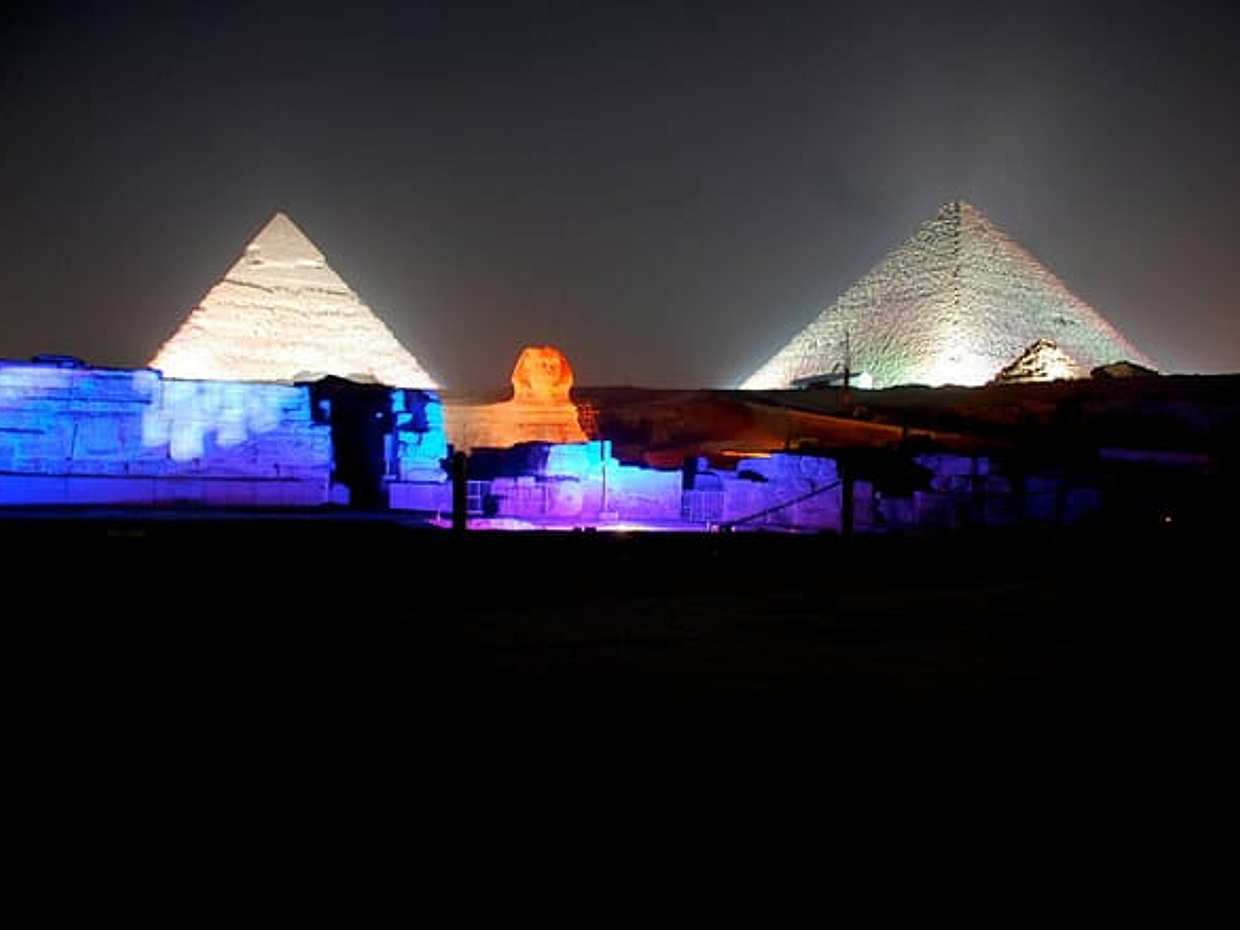 3-Hour Rooftop Dinner with Pyramid View and Show in Cairo, photo 2