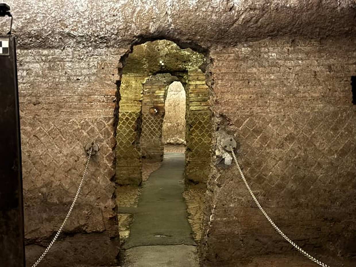 "Templos, ruinas y basílicas secretas subterráneas de Roma | Basílica de San Clemente en Italia", photo 3