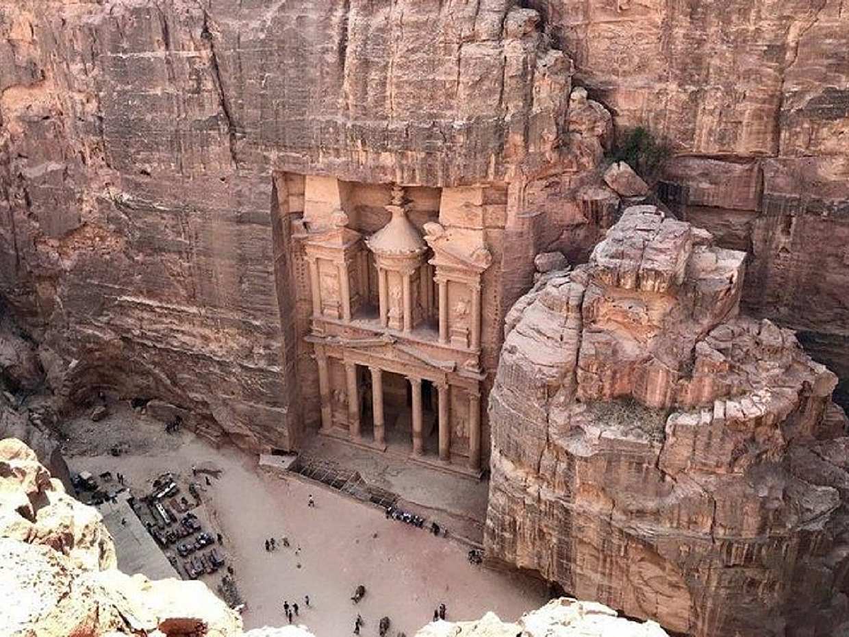 Petra, Wadi Rum & Dead Sea Express Adventure – 4★ Hotel (1 Nacht in Petra, 1 Nacht in Wadi Rum) in Jordanien, Amman.
, photo 2