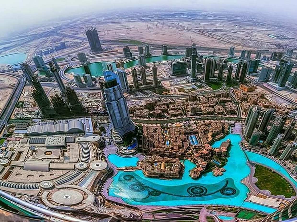 جولة دبي بالحافلة السياحية ورحلة على مركب الداو الشراعي