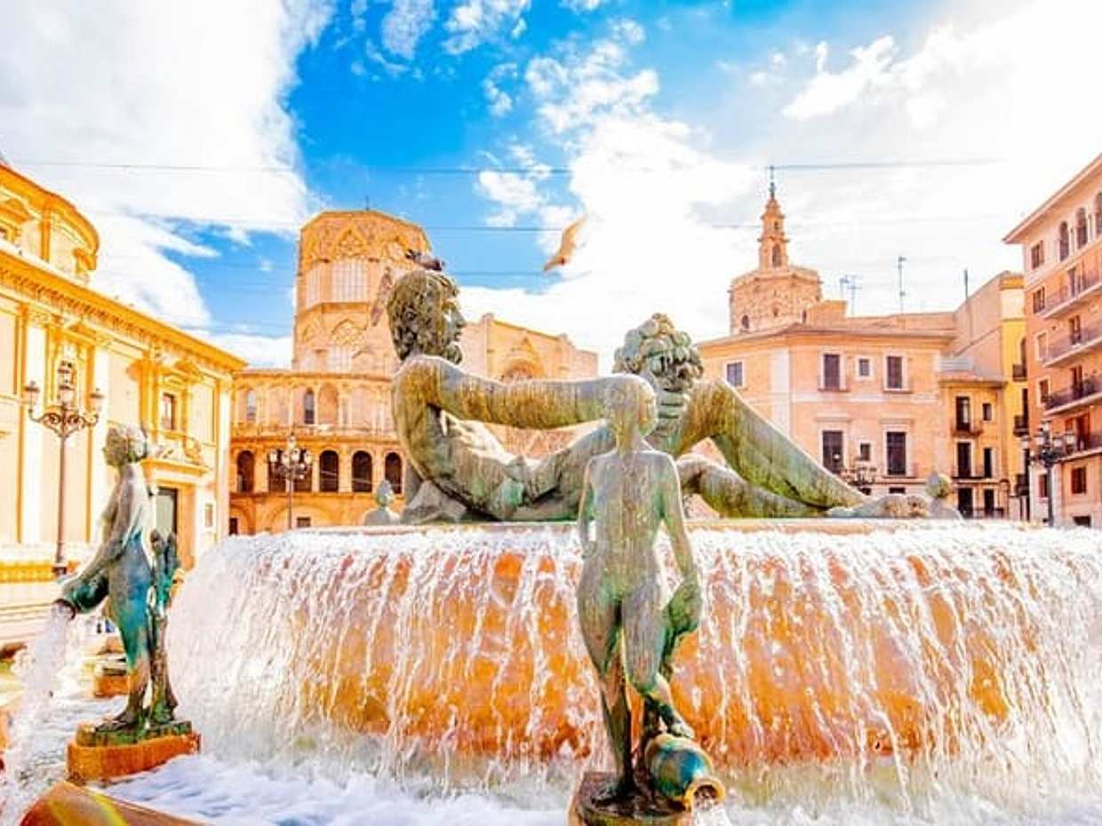 Barcelona to Valencia Private Transfer with 2h Sightseeing Stop, photo 2
