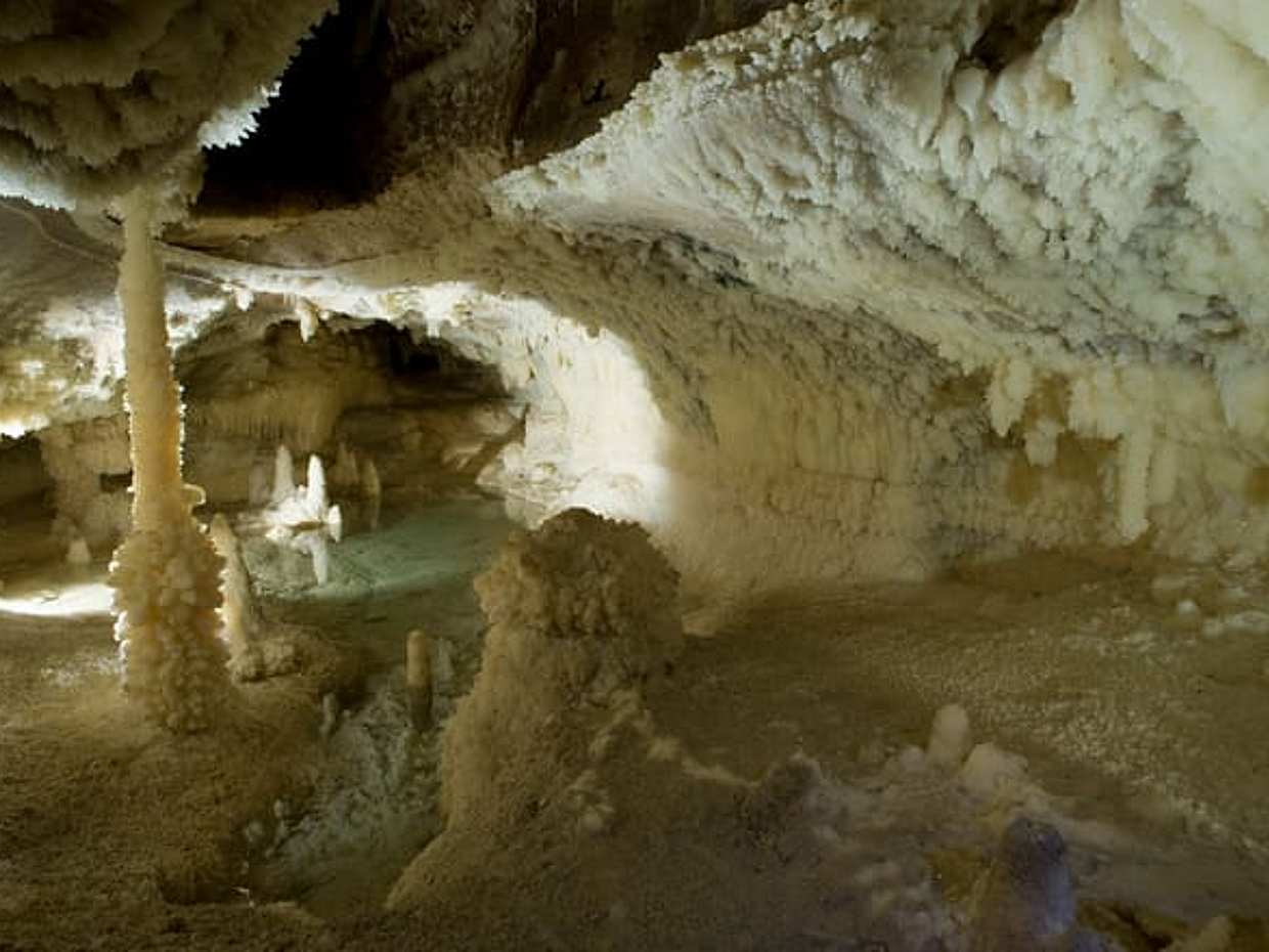 Frasassi Caves - English guided tour