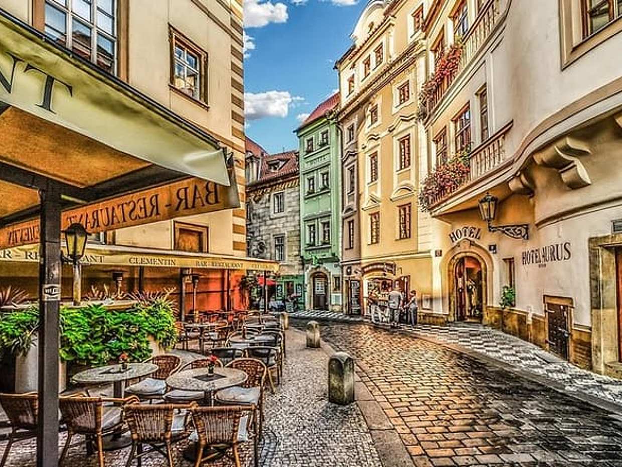 Private Transfer from Berlin to Prague, Hotel-to-hotel, English-speaking driver, photo 5