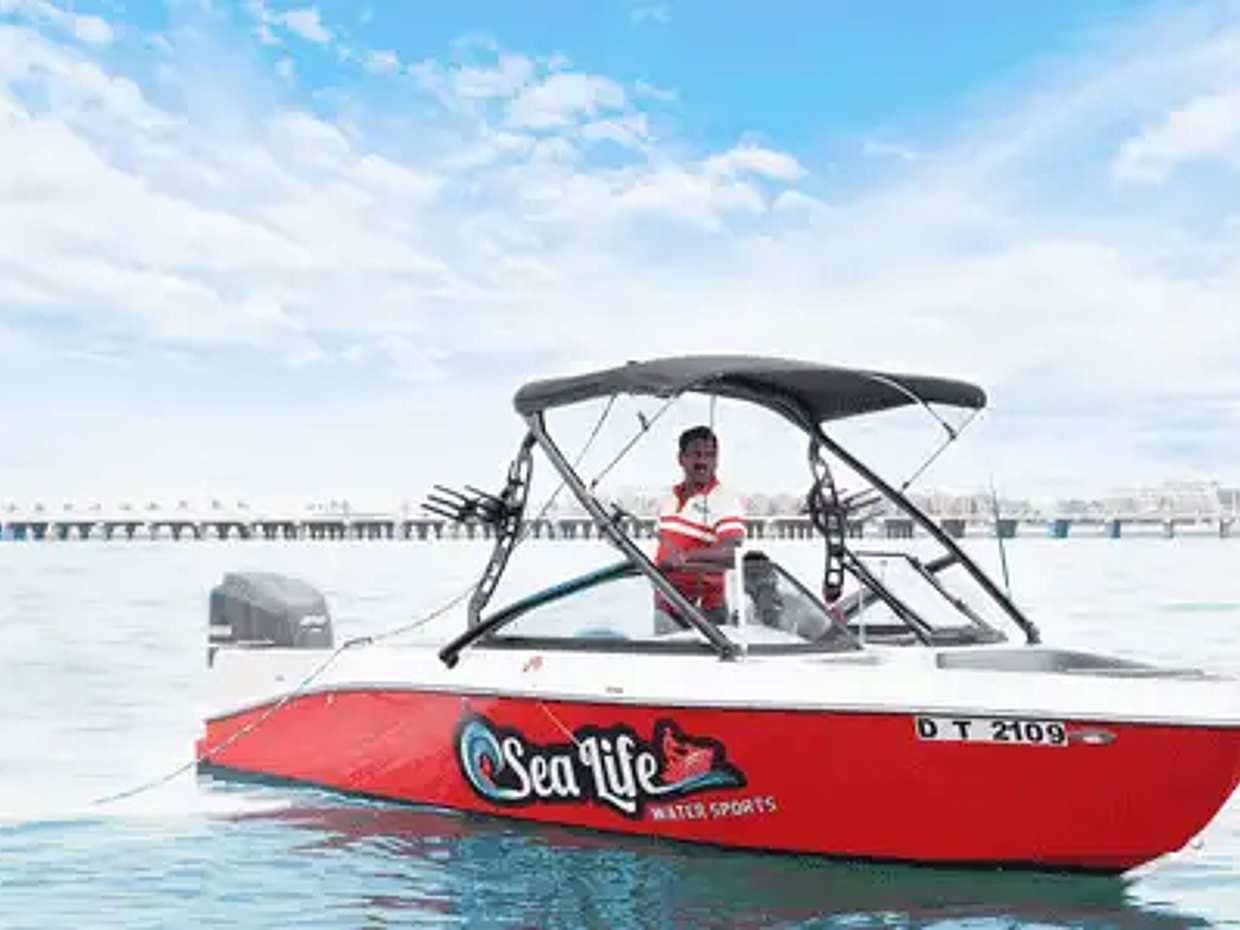 Dubai Speed Boat Tour, United Arab Emirates, photo 4