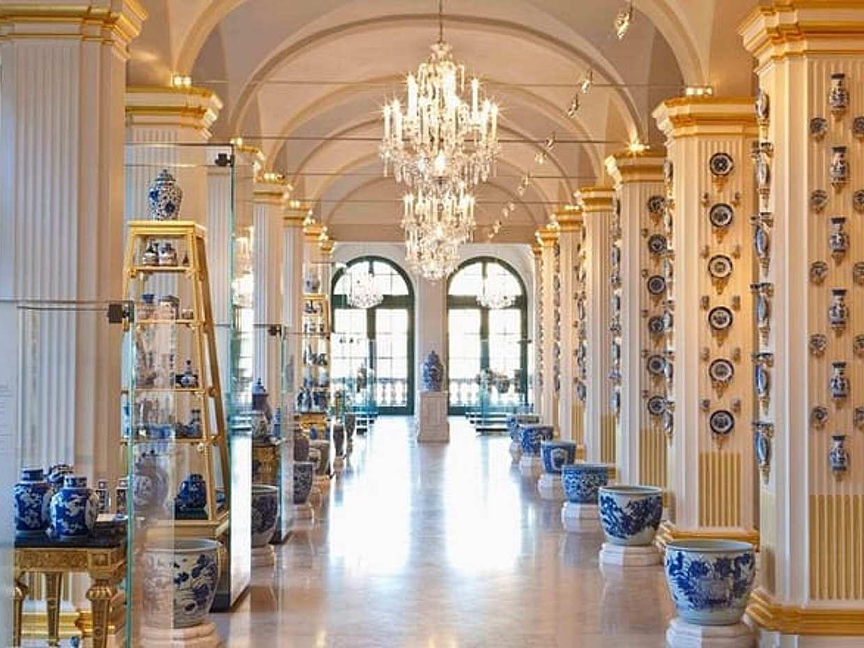 Private transfer from Prague to Berlin with Meissen Porcelain Manufactory stop