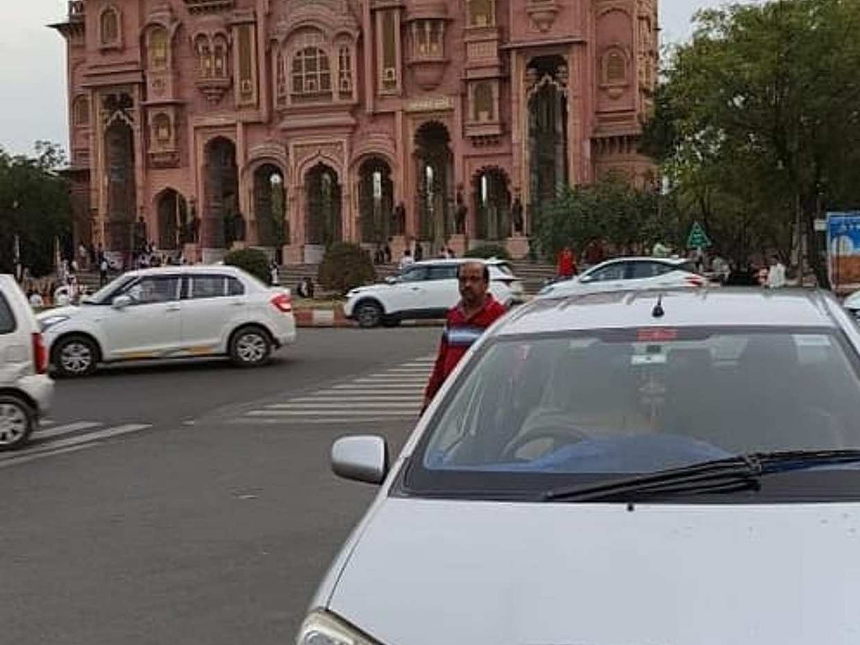 Private Transfer From Jaipur to Udaipur One Way Sedan/SUV