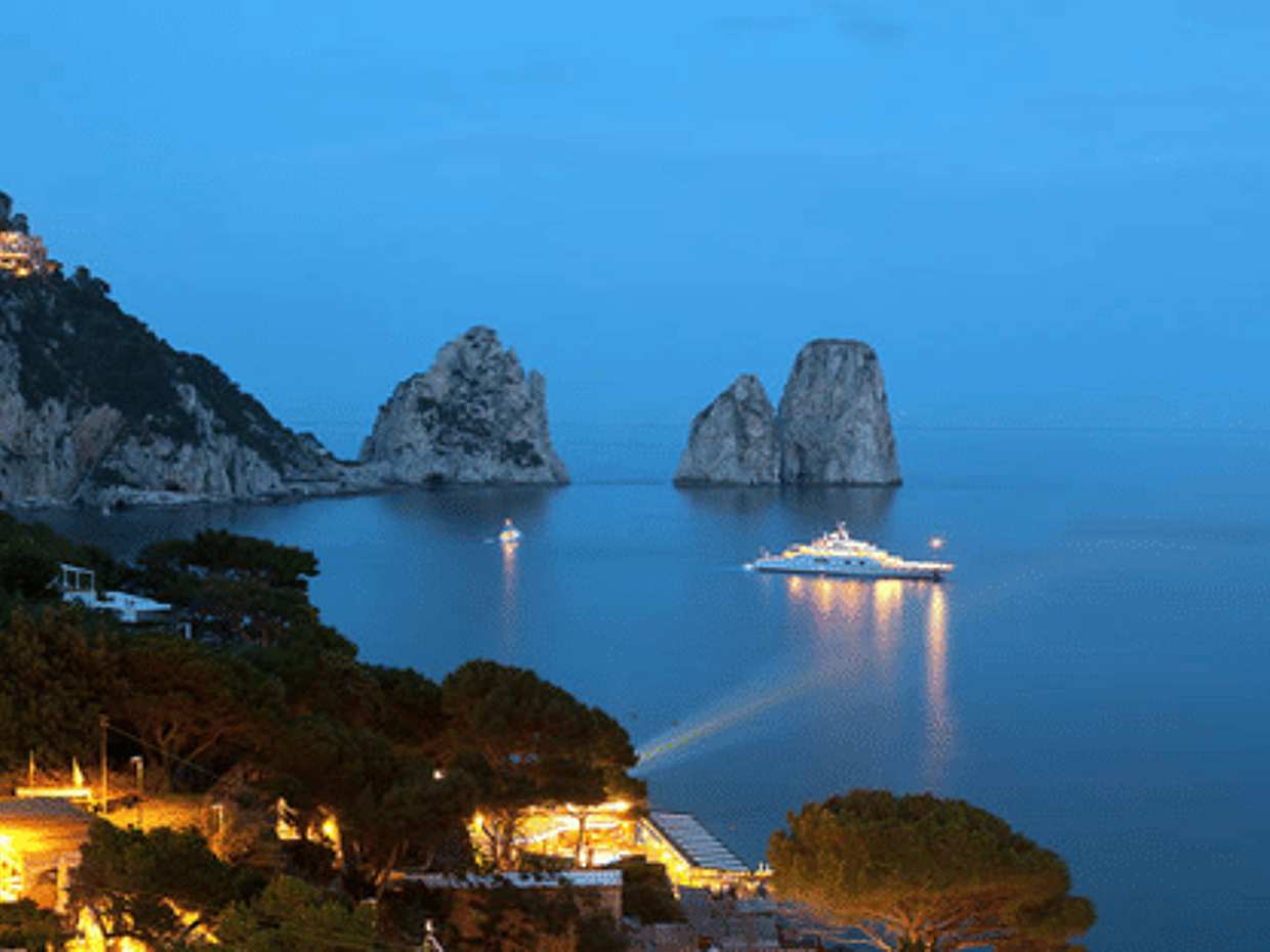 Boat tour to discover Capri kissed by the light of the sunset from Sorrento - maximum 12 people, photo 2