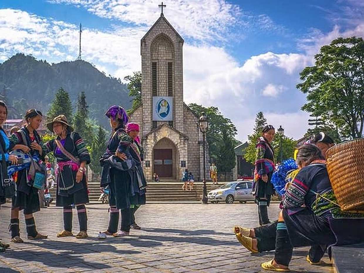 From Hanoi: 2-Day Hotel 4 Star Overnight Sapa Tour