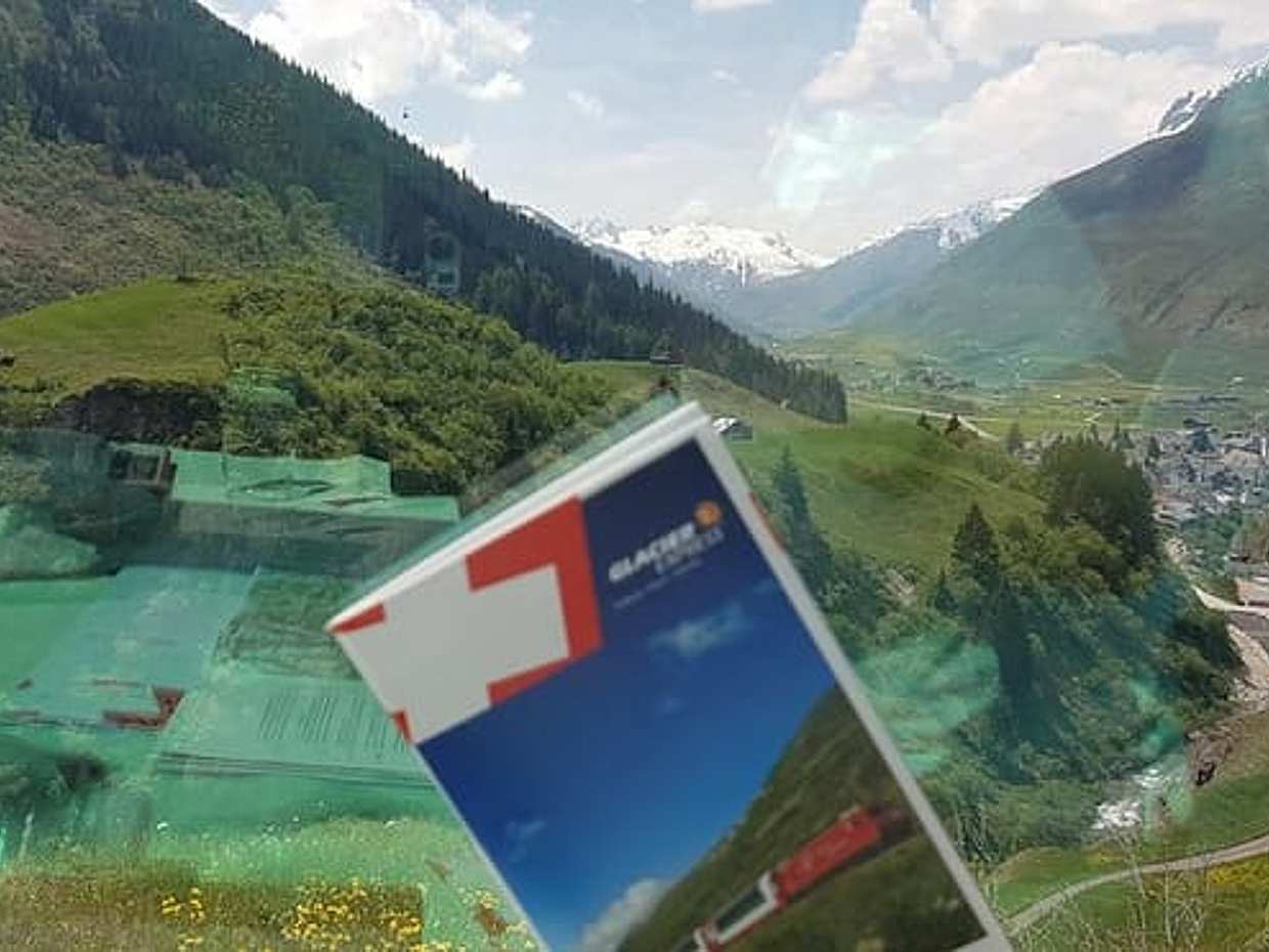 Glacier Express Panoramic Train Round Trip from Zürich With Private Guide  in Switzerland, photo 5