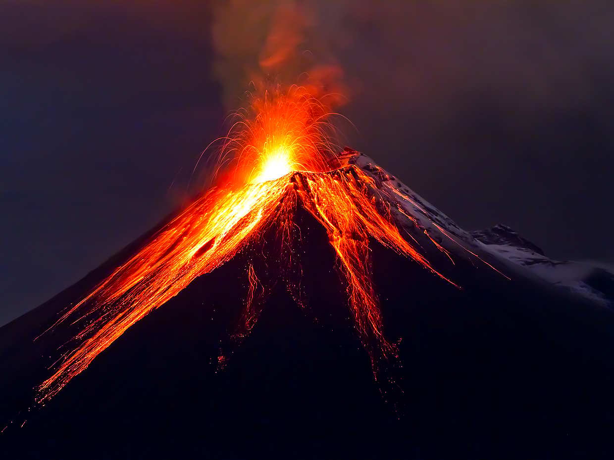 Meradalir Volcano Eruption Watching Trip