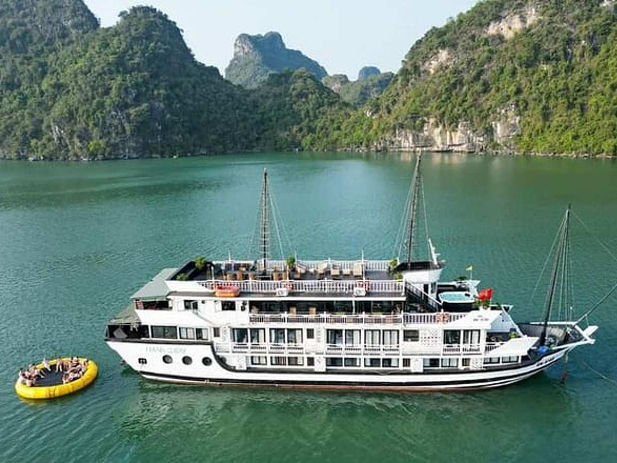 Halong Party Cruise & Freedom Island 3 Days/2Nights from Hanoi, photo 2