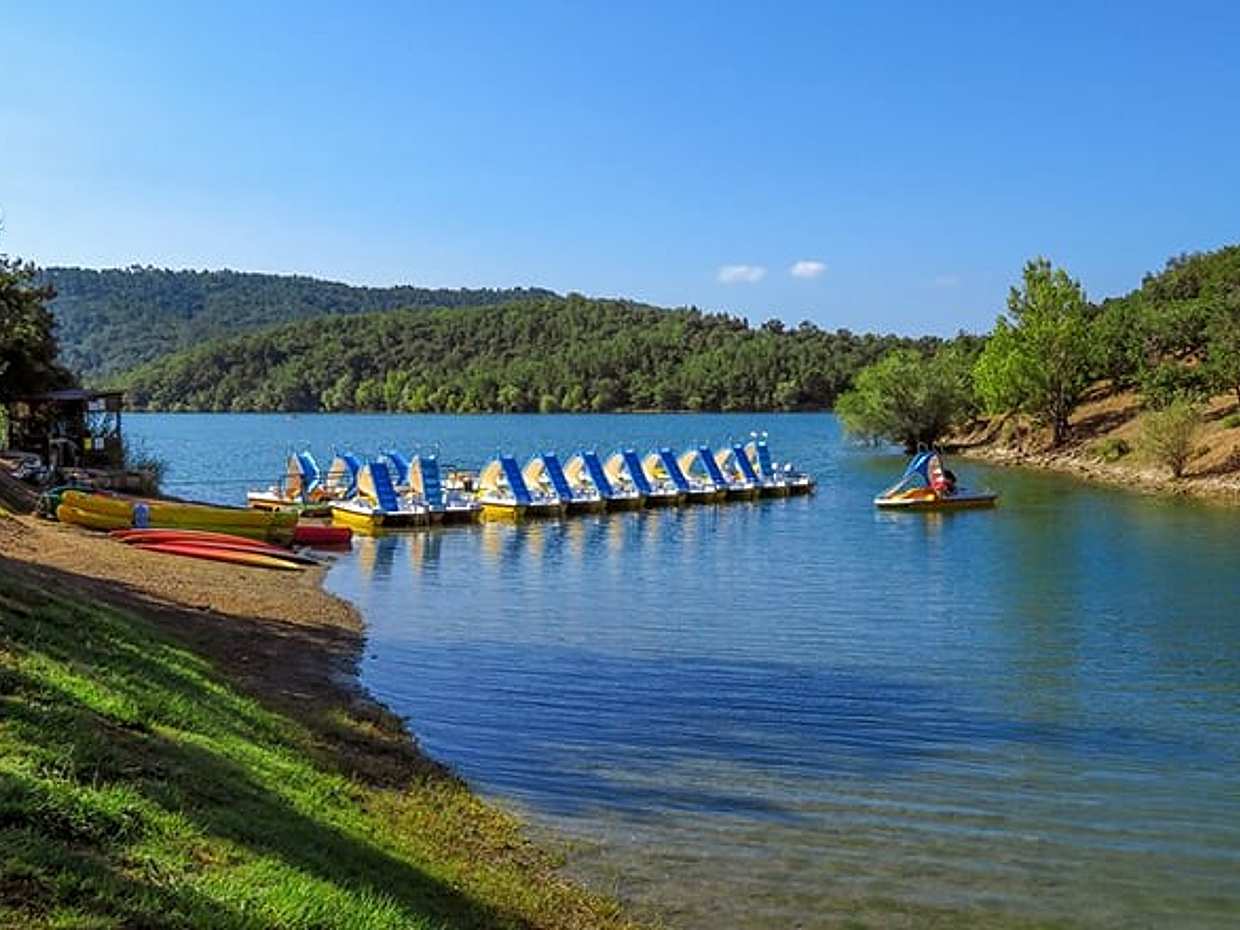 Discover Our Fields and Lake Full-Day Shared Tour from Nice, photo 3