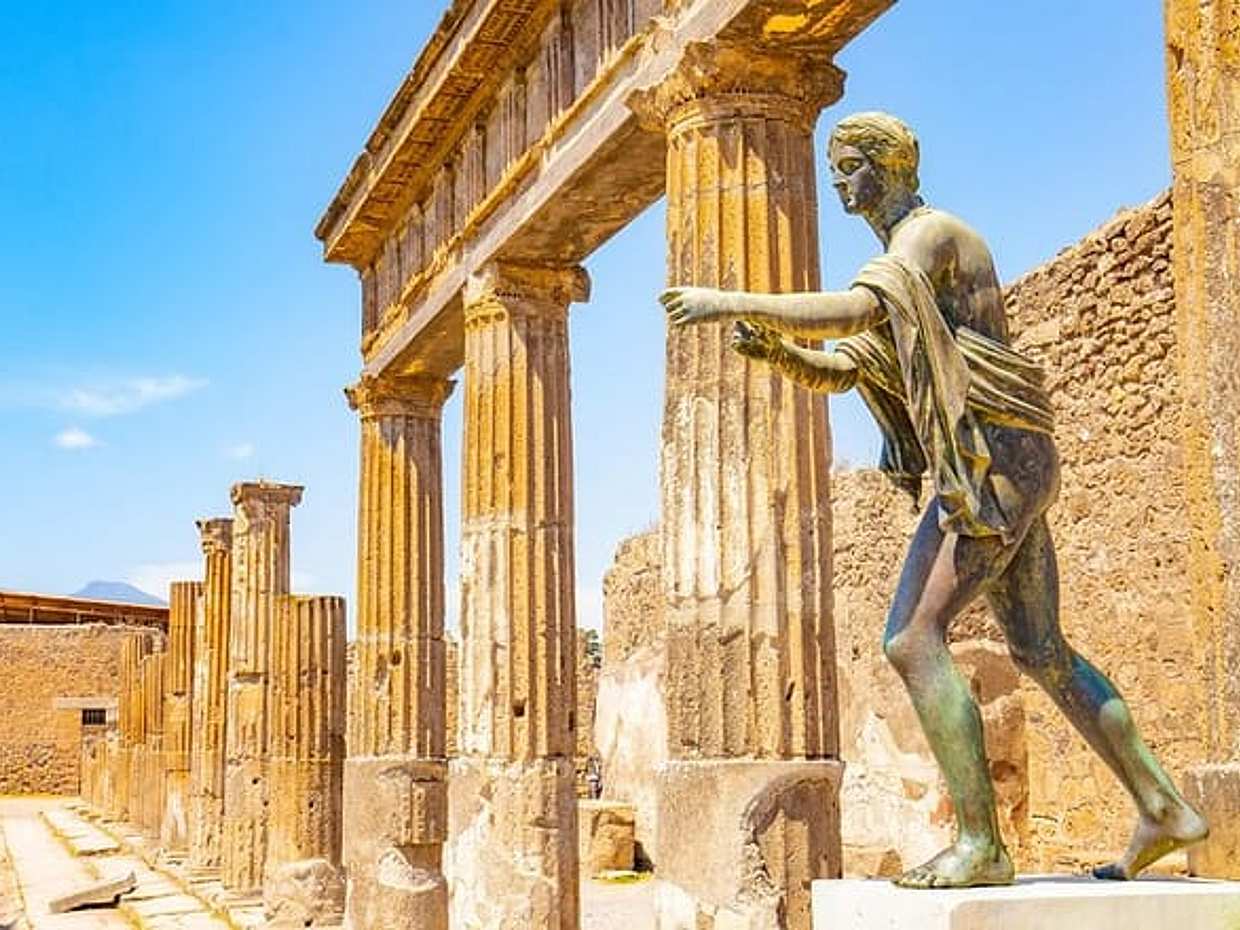 Private day trip: Naples to Pompei and Bomerano and back  in Italy