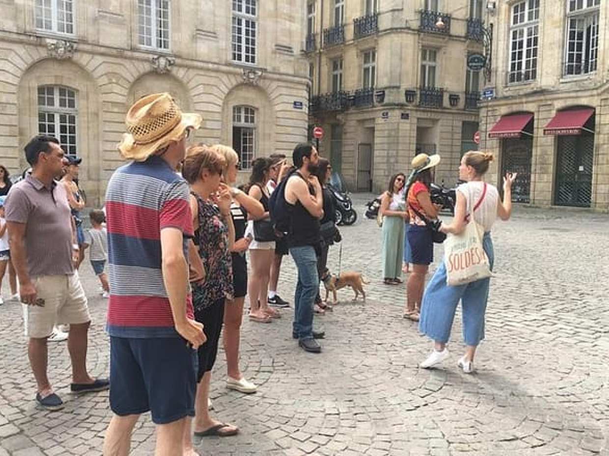 Private: Best of Bordeaux Walking Tour + A glass of Natural Bordeaux Wine, photo 3