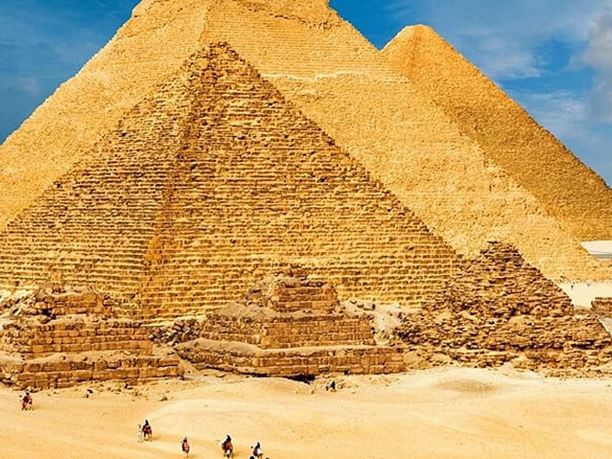 See all Pyramids and Cairo in 2 Days Tour