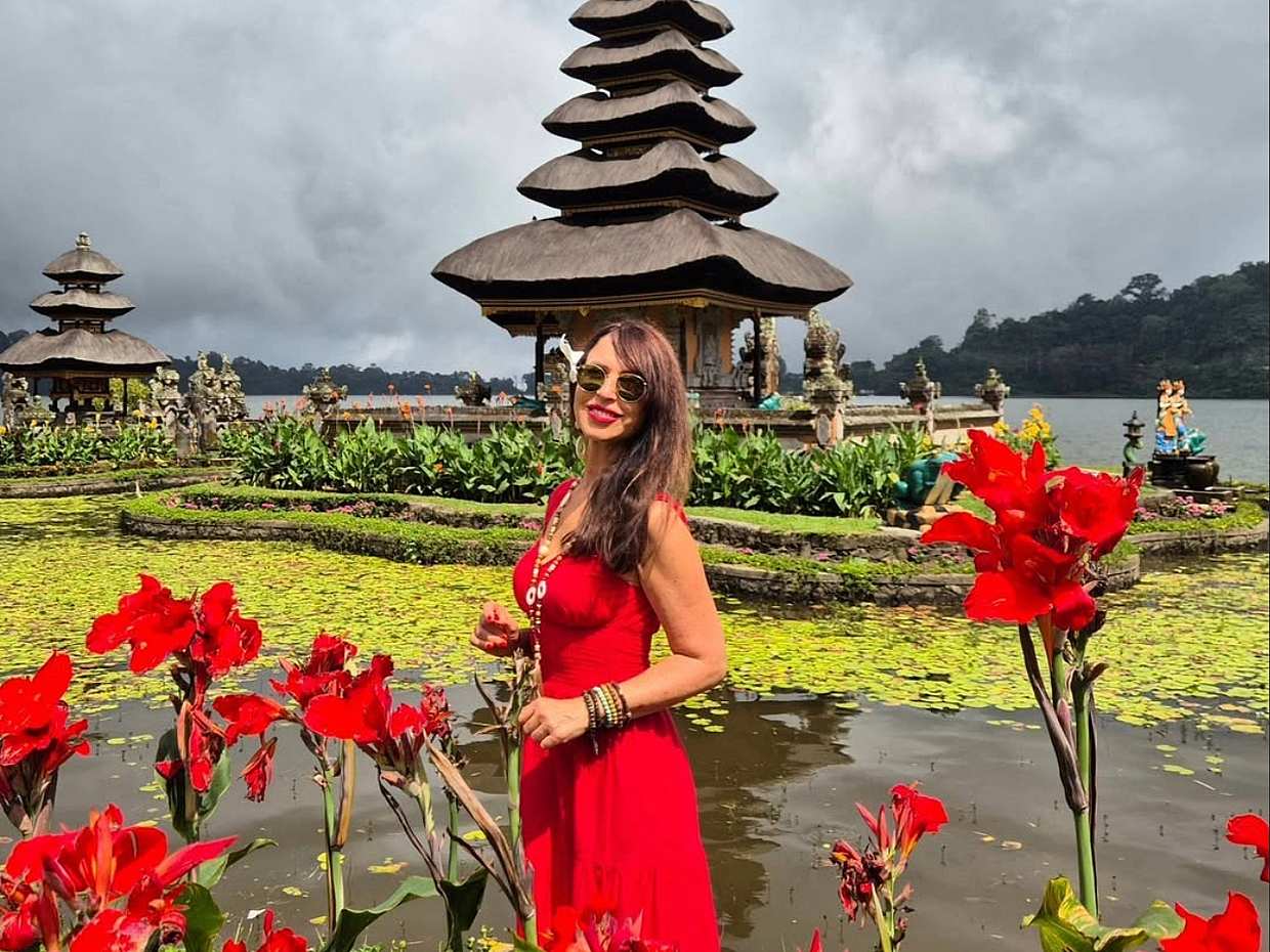 Bali’s Most Beautiful Views: Floating Ulun danu Temple, Wana Giri Hidden Hills & Twin Falls in Indonesia, photo 3