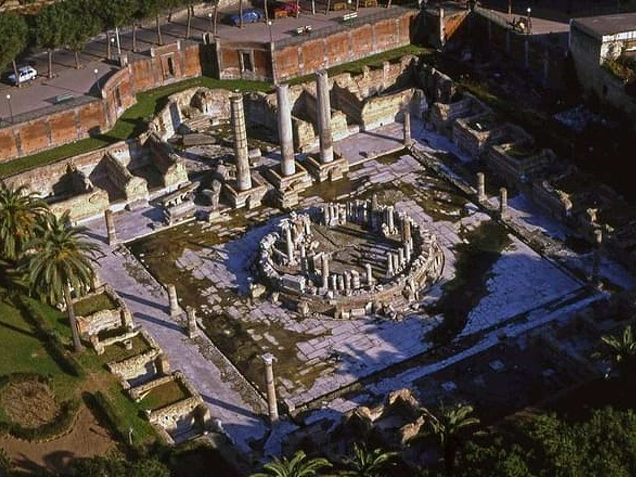 Tour Naples, Solfatara Park, Temple of Serapis, Flavian Amphitheater 8 hours