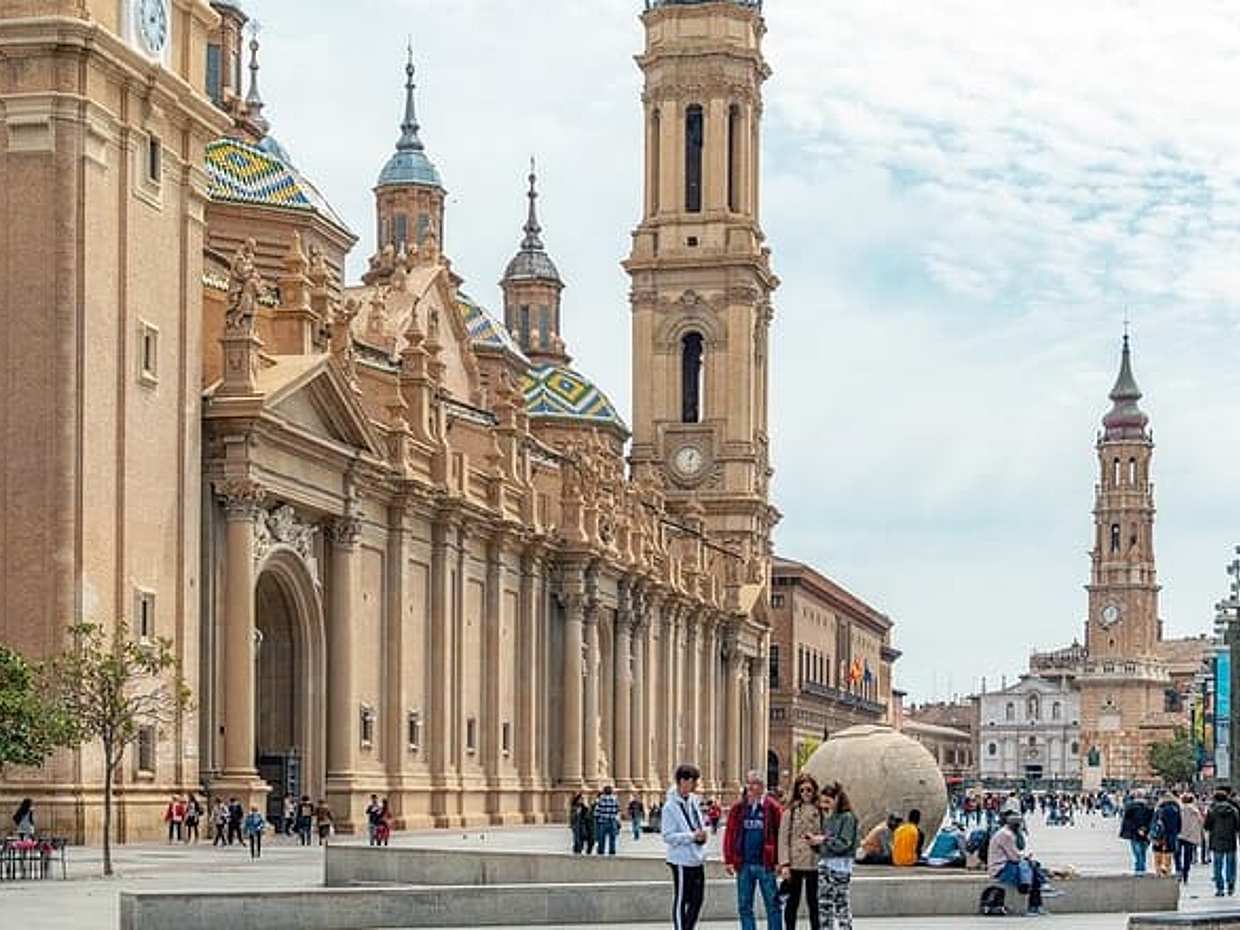Transfer Privé de Barcelone à Saragosse avec un arrêt de 2 heures en Espagne., photo 5