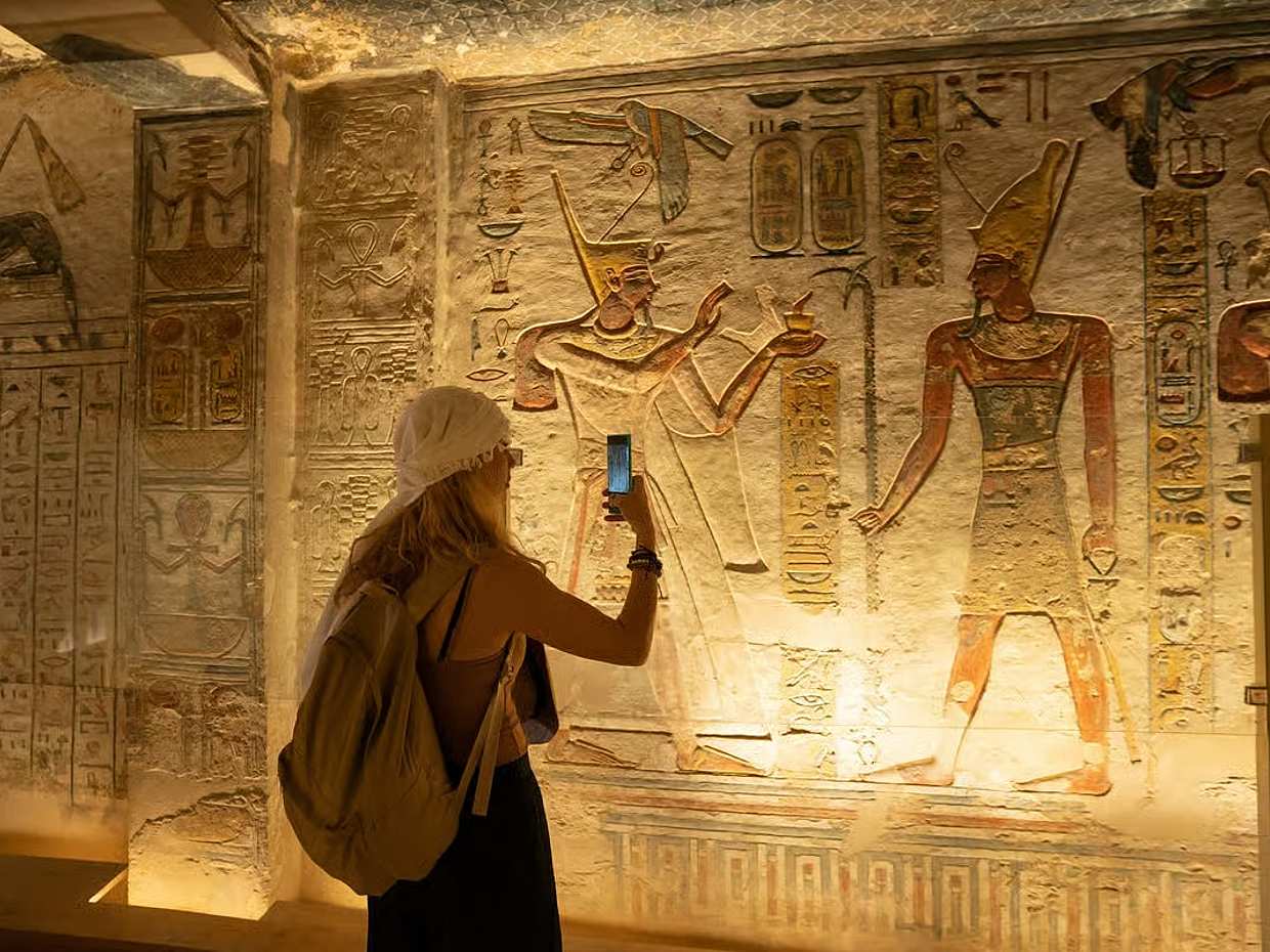 Luxor Day Tour from Hurghada: Valley of the Queens, Karnak Temple & Hatshepsut (Small Group), photo 5