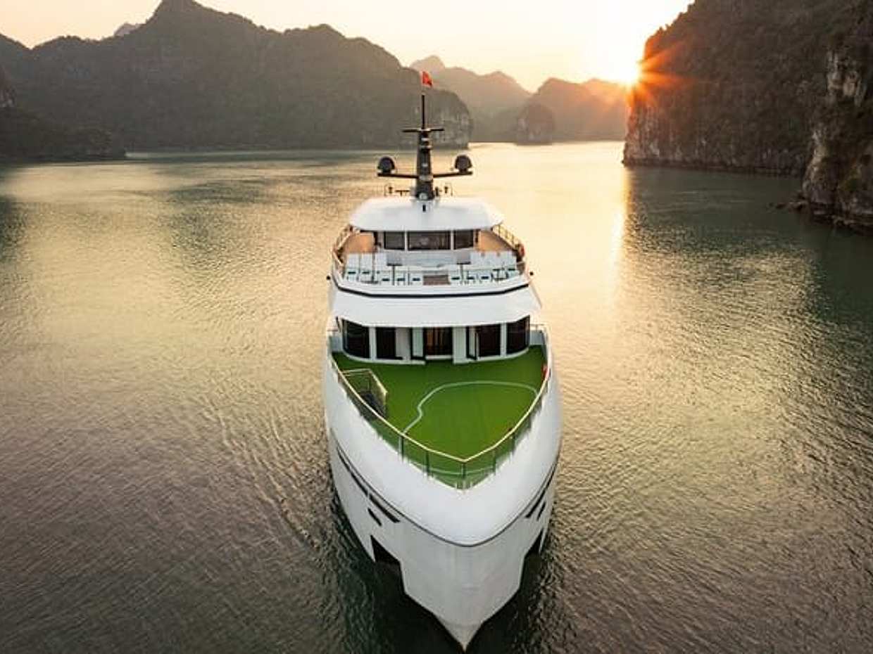 Hera Luxury Day Cruise to Halong Bay by Expressway from Hanoi, photo 4