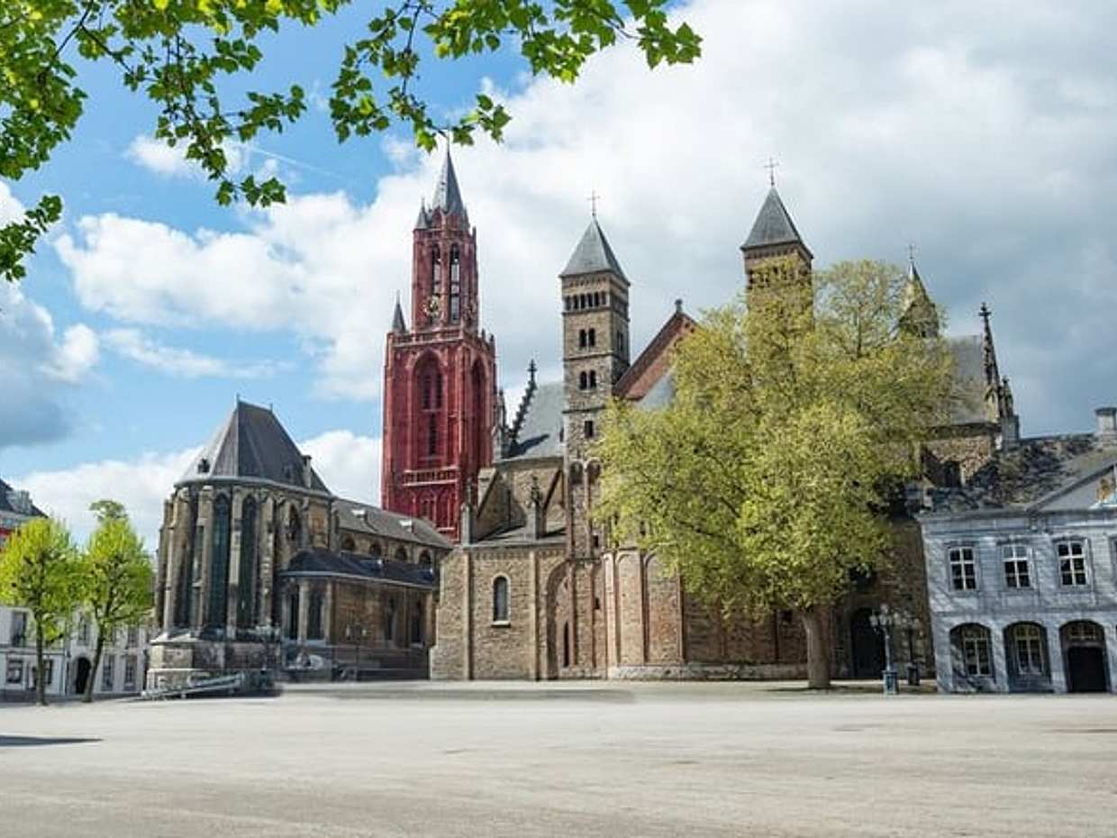 Maastricht Scavenger Hunt & Highlights Self-Guided Walking Tour, photo 3