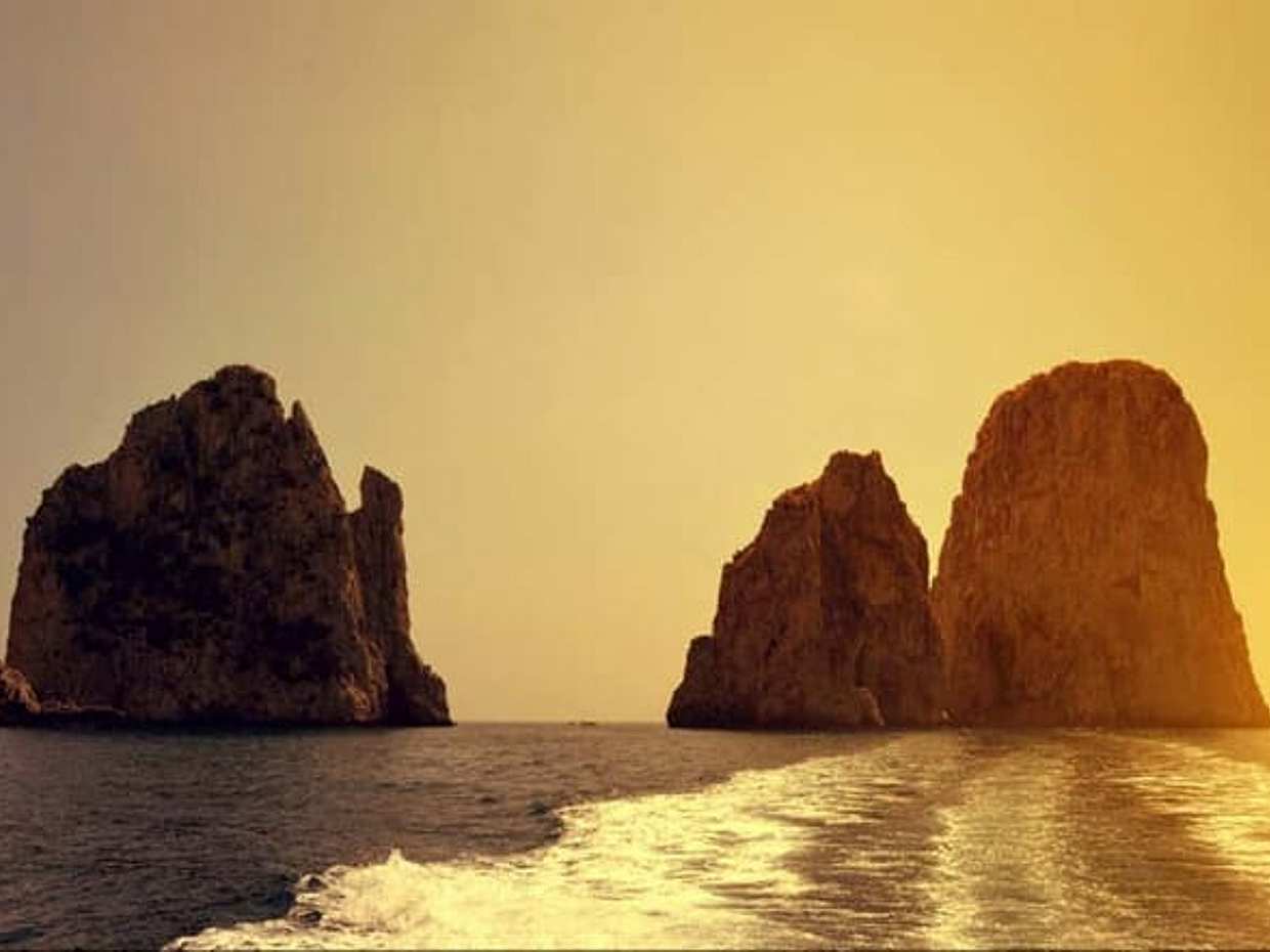 Capri: Experience the magic of the island with an unforgettable Sunset Tour