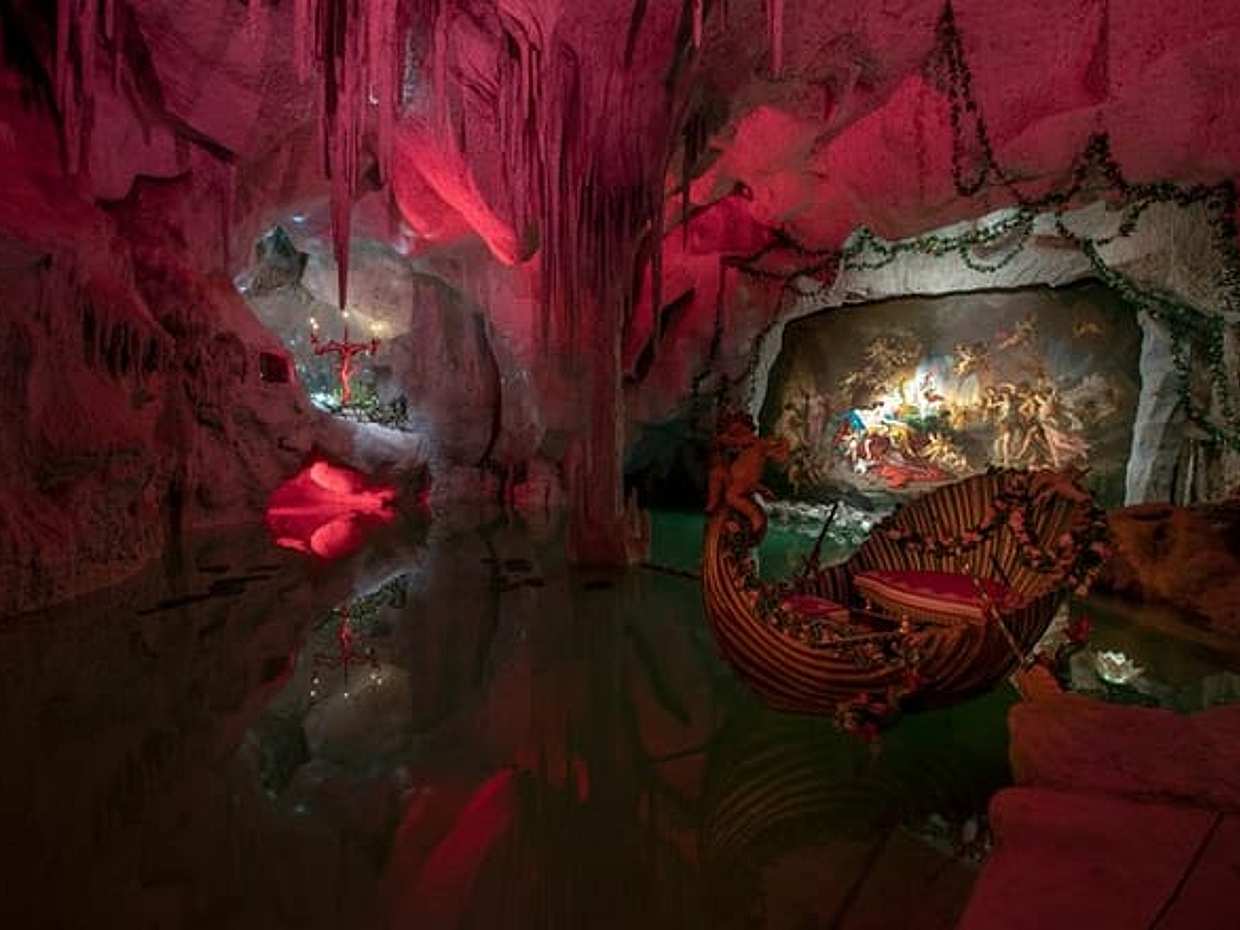 VIP Daytrip Neuschwanstein, Linderhof and Grotto from Munich  in Germany, photo 2