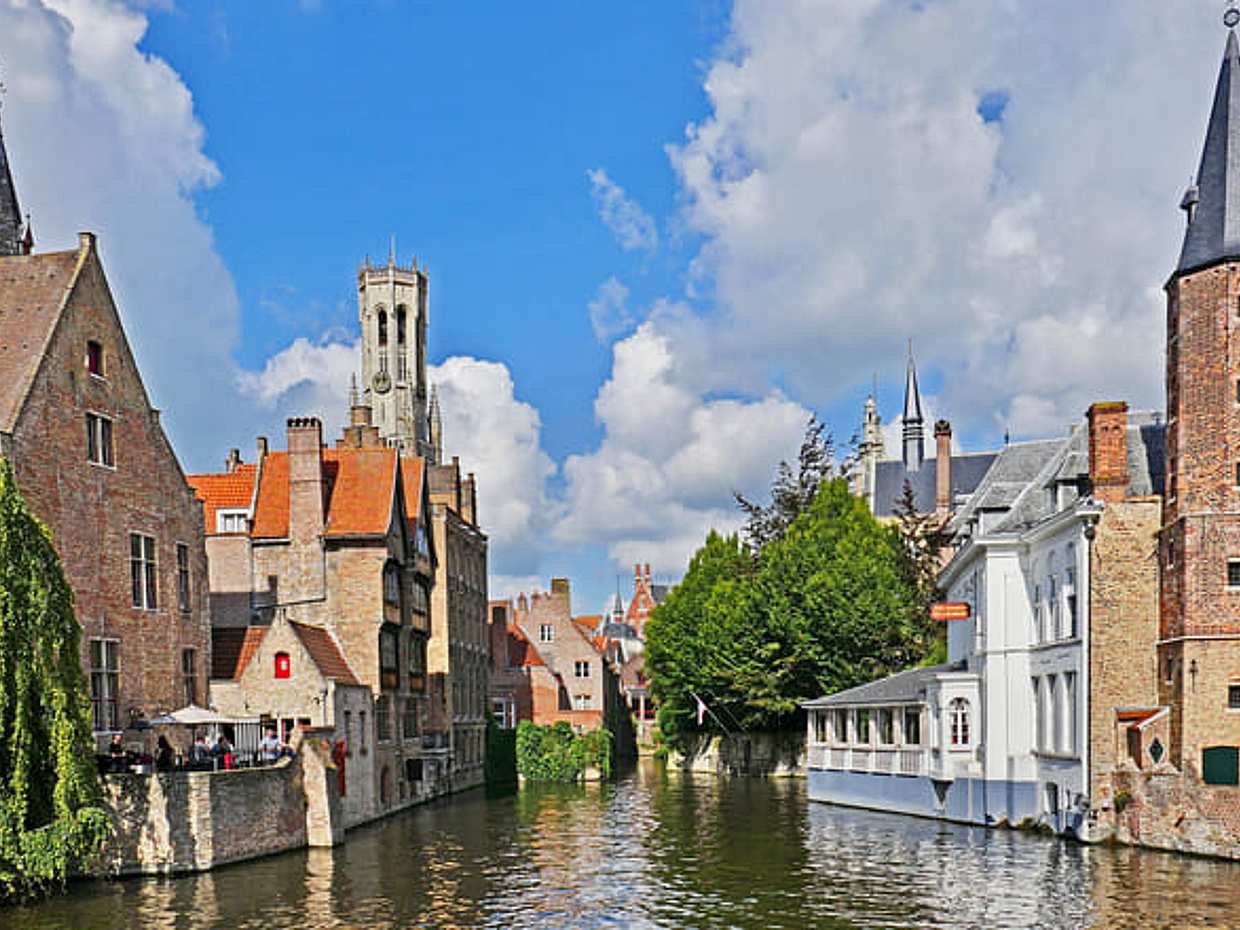 Private Bruges 10 Tastings Tour from Paris by Minivan.