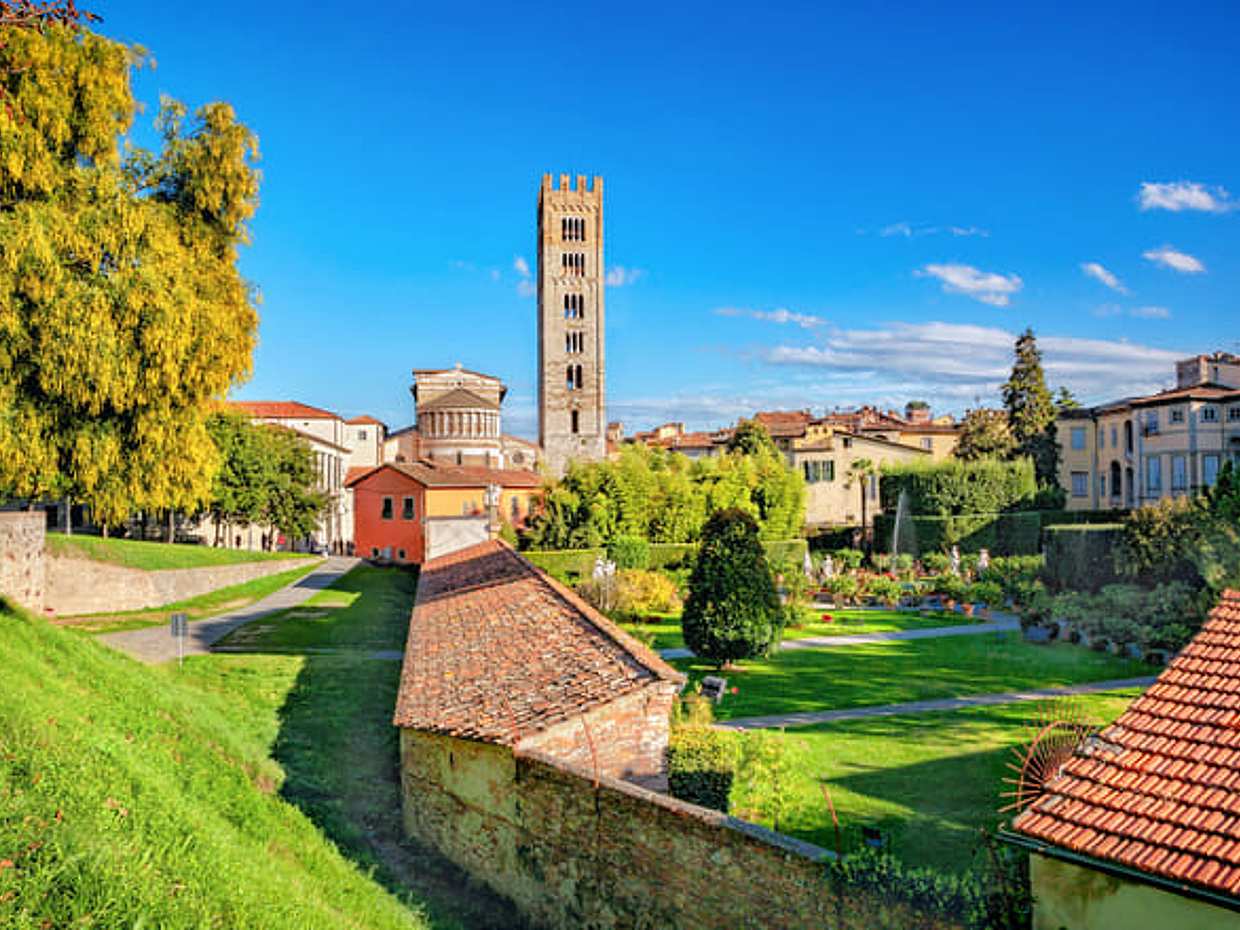 Pisa and Lucca Day Trip from Florence