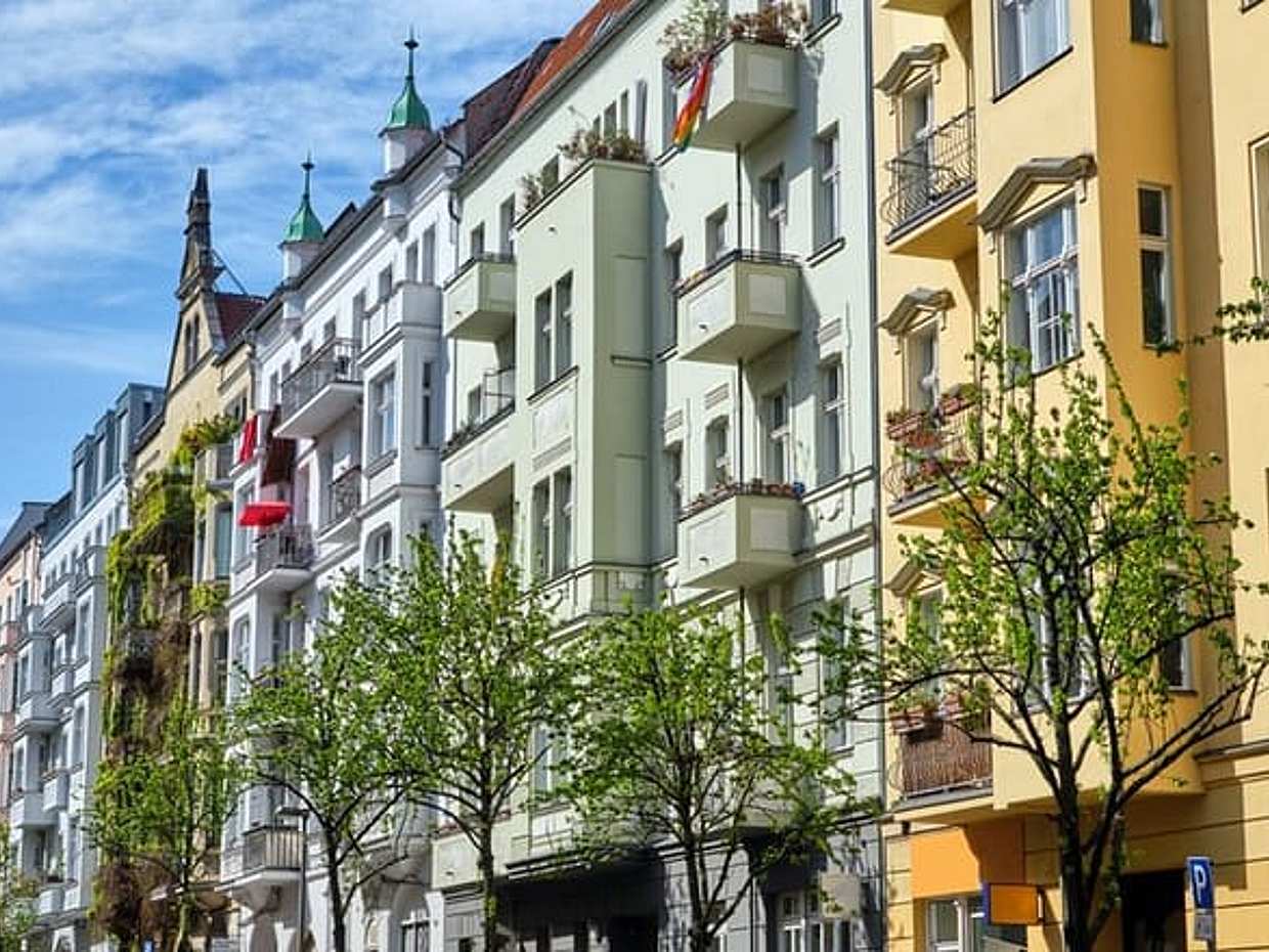 Berlin Walking Tour: Self-Guided City Game in Germany