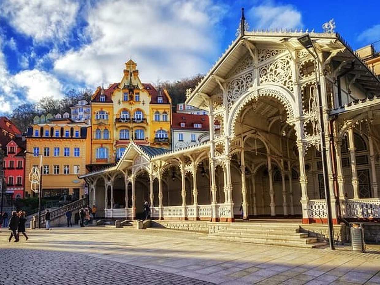 Private Transfer from Prague to Karlovy Vary, English-speaking driver, photo 2