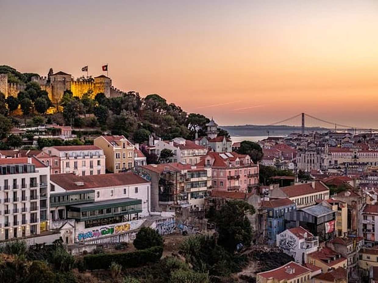 Lisbon Walking Tour with a Photographer - Morning Edition in Portugal, photo 2