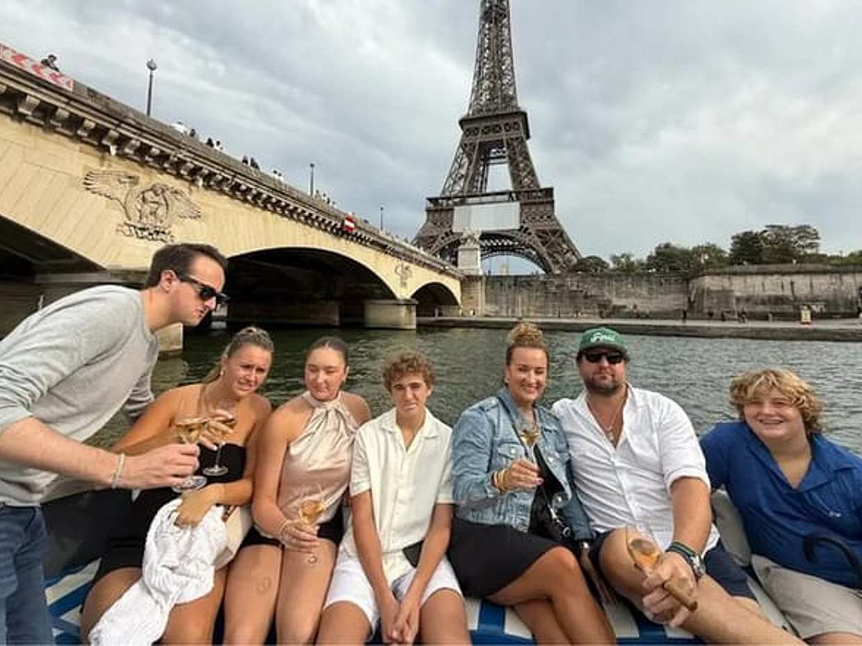 Eiffel Tower Dining Experience – Lunch, Dinner & Upgrades, photo 2