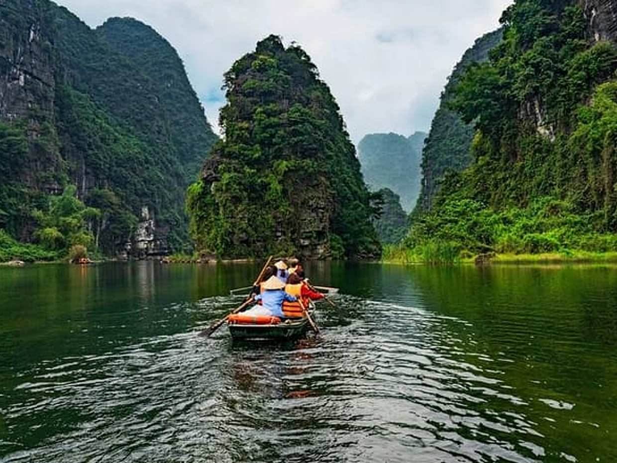 Bai Dinh Pagoda Trang An Mua Cave Group Tour from Hanoi, photo 2