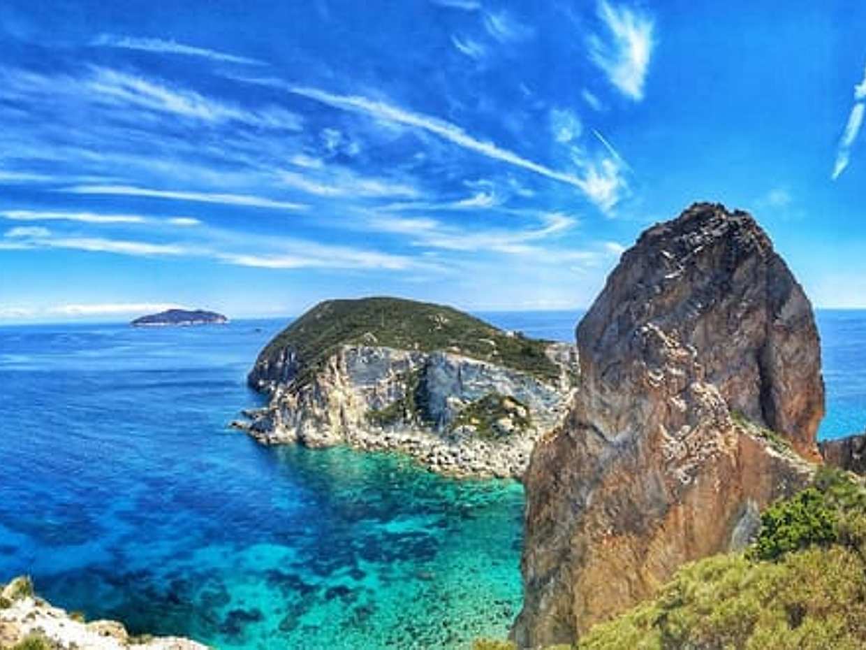 Ponza Island: PRIVATE Day Trip from Anzio with 6 hrs Boat Excursion & Lunch on board, photo 3