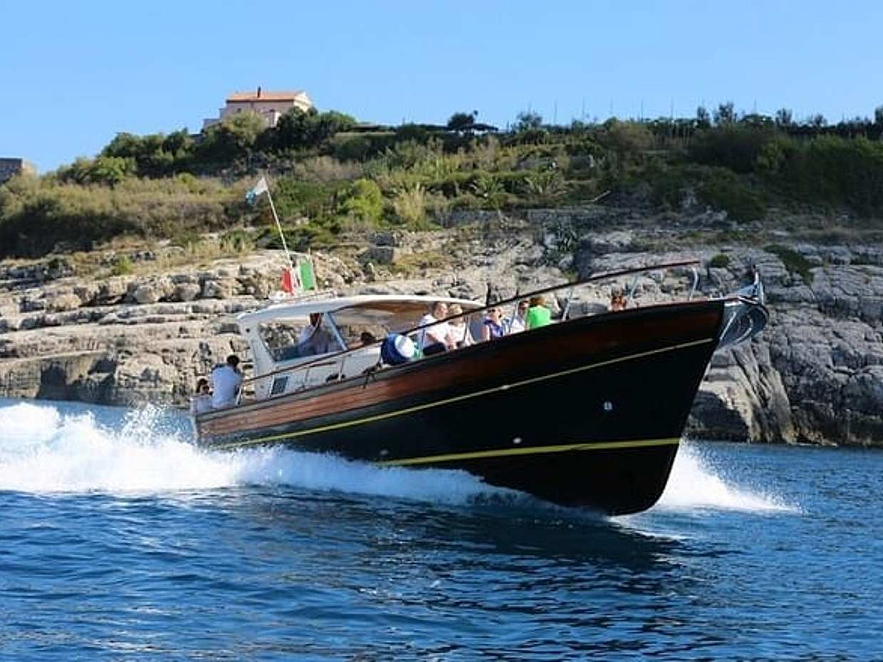 Full-Day Procida and Ischia Island Boat Tour from Naples, photo 3