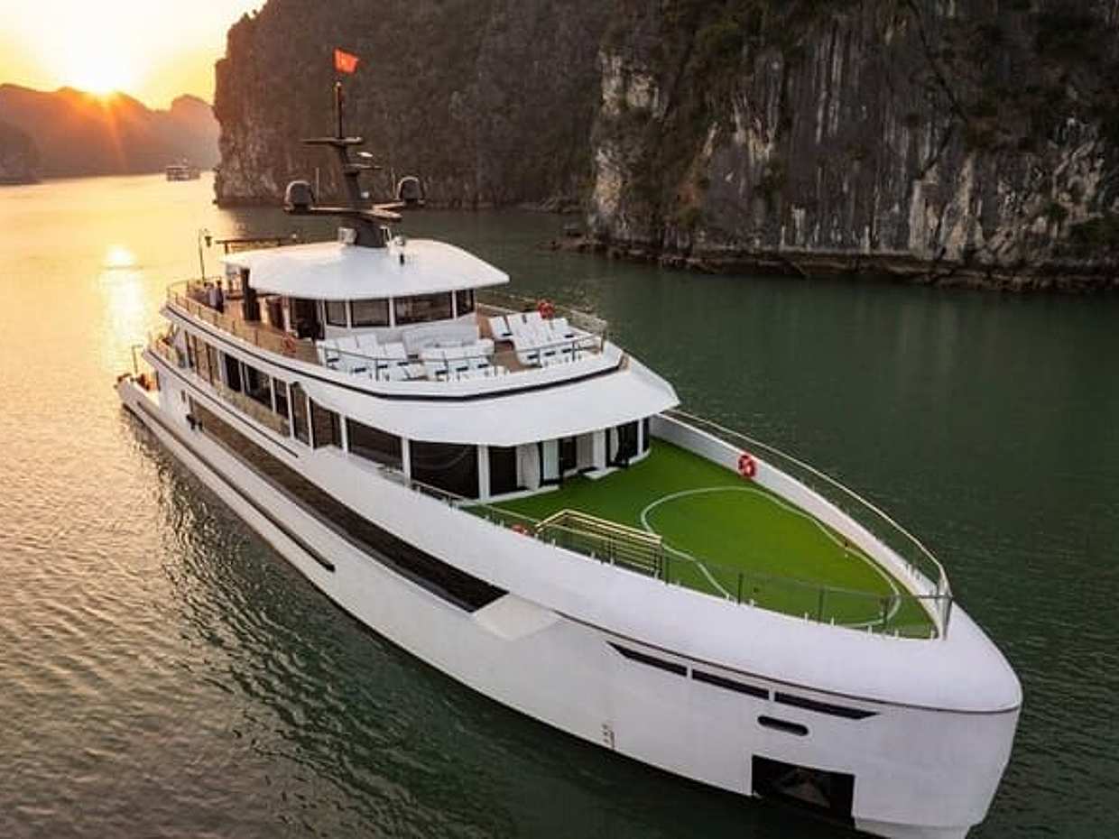 Hera Luxury Day Cruise Explore the Best of Halong and Lan Ha Bay
