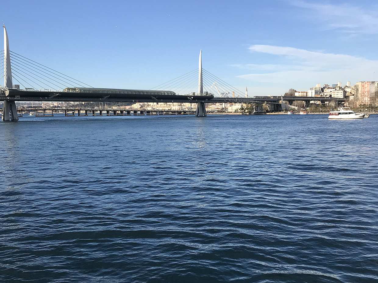 Canoe Ride on the Bosphorus in Turkey, Istanbul, photo 4