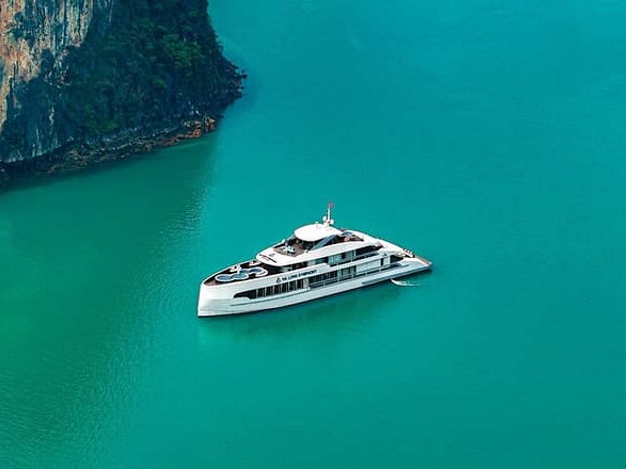 5-Star Ha Long Symphony Day Cruise with Tasty Lunch from Hanoi