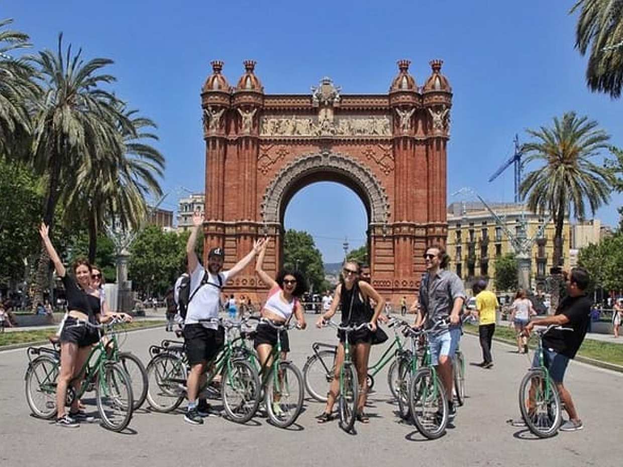 Barcelona City Bike Tour | Highlights and Hidden Gems, photo 4