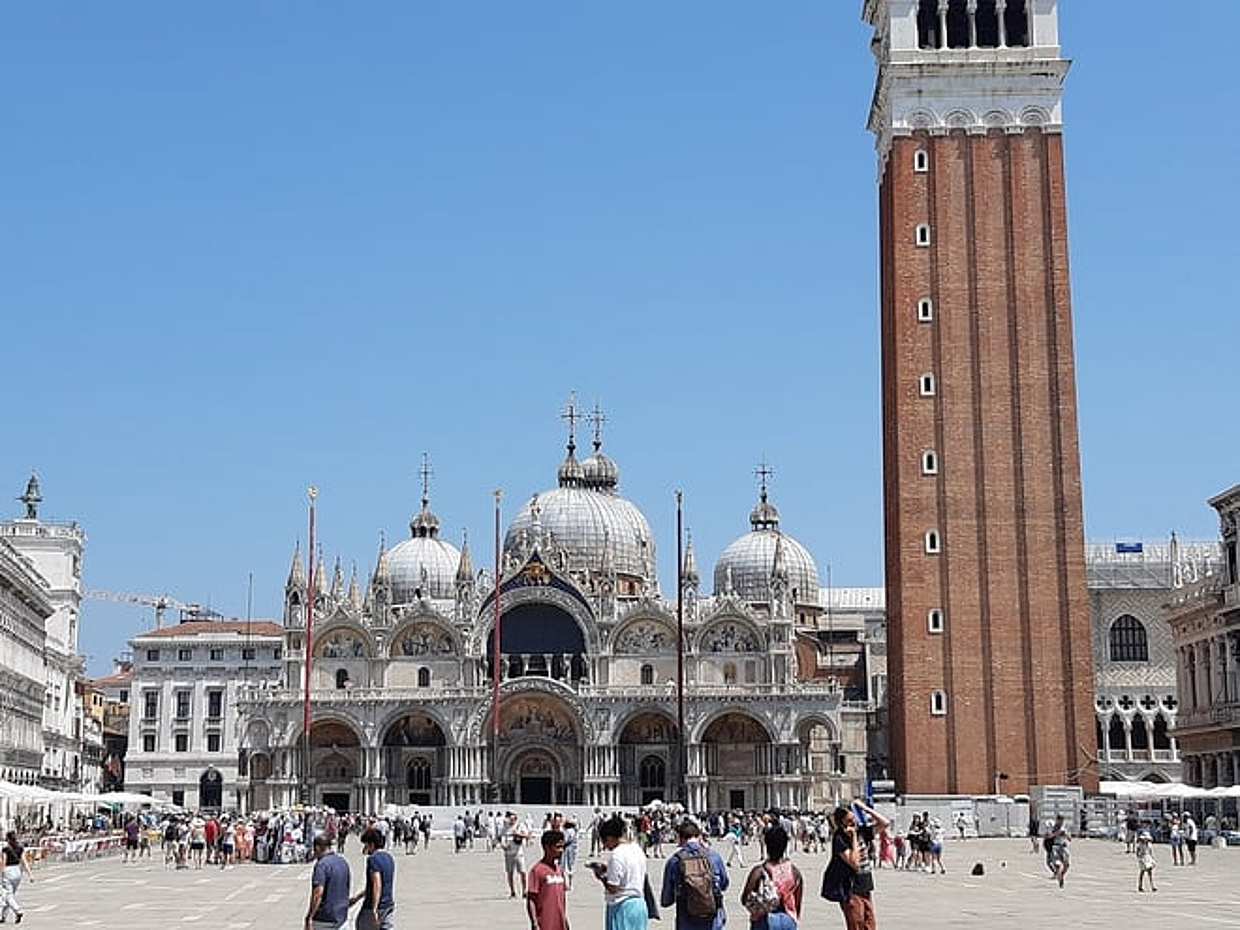 Private Venice Full-Day Tour with a Historian: Basilica, Doge’s Palace & Gondola, photo 4
