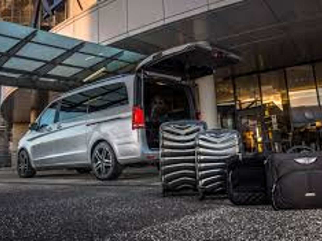 Private Istanbul Flughafen Transfer mit Merz Vito in der Türkei
