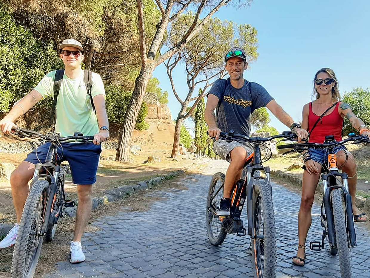 Appian Way Bike Tour with Park of the Aqueducts and the Roman Countryside in Italy, Rome E-Bike Tour, photo 4