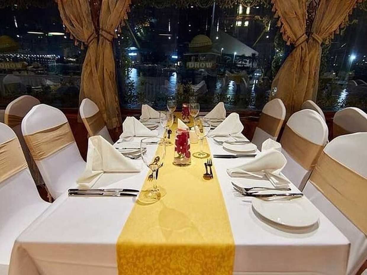 Dubai Dhow Dinnerfahrt in der Marina, Vereinigte Arabische Emirate, photo 2