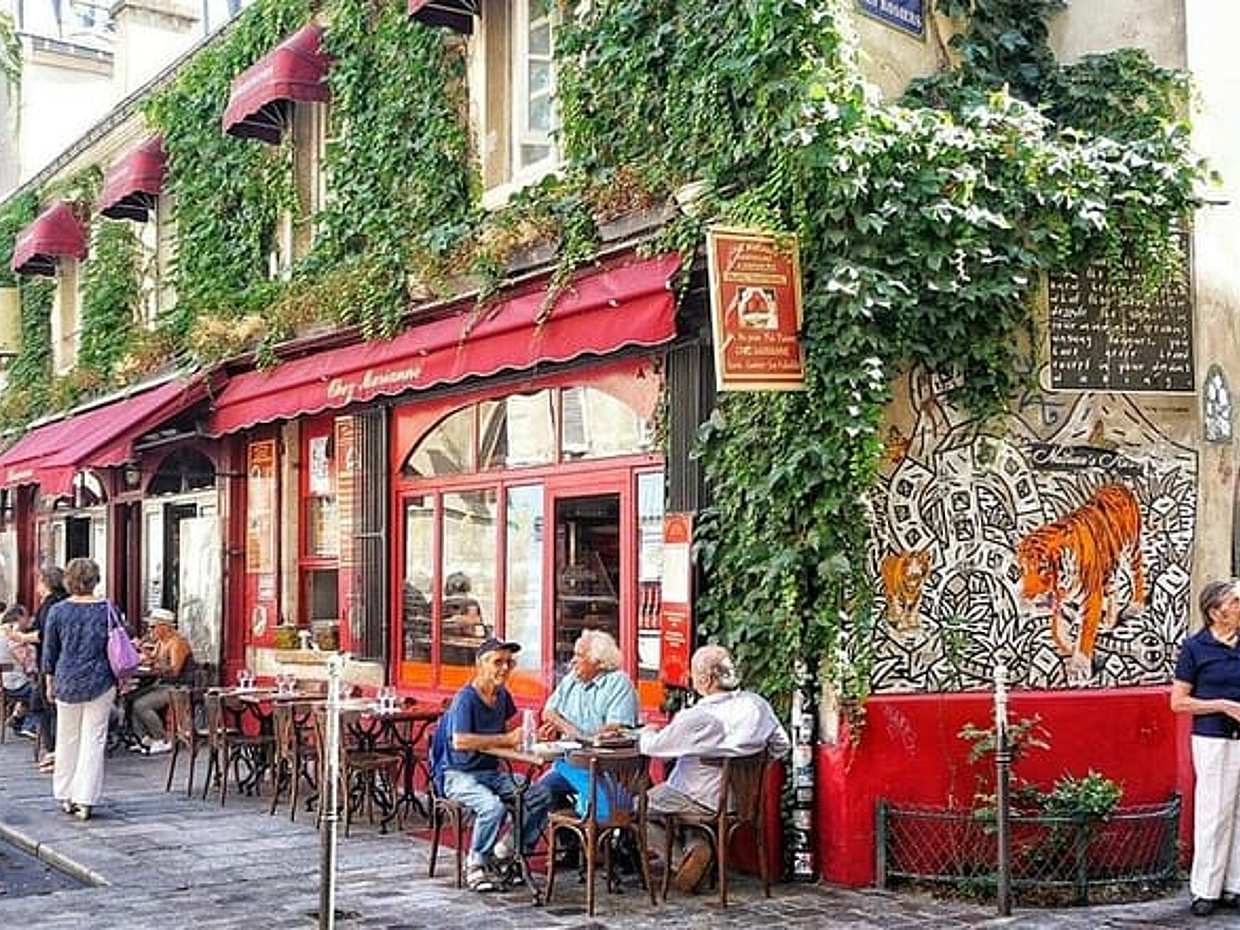 Le Marais and Seine River Dinner Cruise with Hotel pick up in Paris- 6 Hrs, photo 2